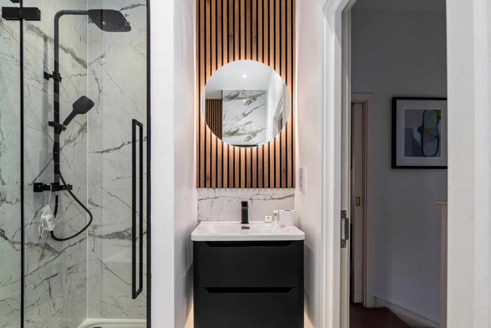 Guestready - Stunning Covent Garden 2Br Duplex Lägenhet London Exteriör bild